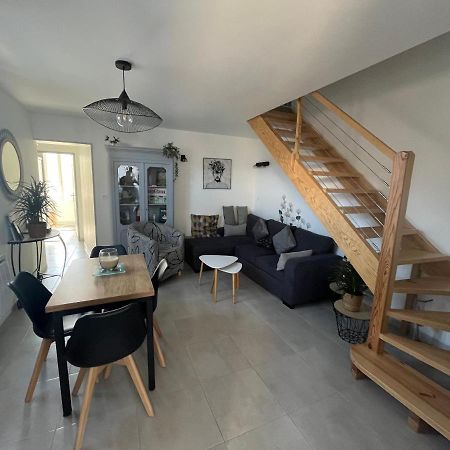 Maison Chaleureuse Avec Terrasse Privative Proche De La Gare Et Du Centre-Ville 罗什福尔 外观 照片