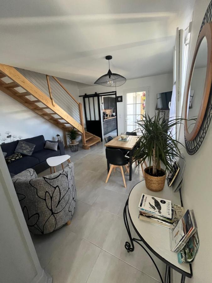 Maison Chaleureuse Avec Terrasse Privative Proche De La Gare Et Du Centre-Ville 罗什福尔 外观 照片